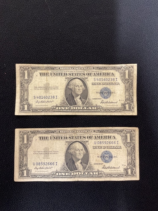 Blue seal dollars Other - Blue seal $1 bills collectibles (Set of 2) bills